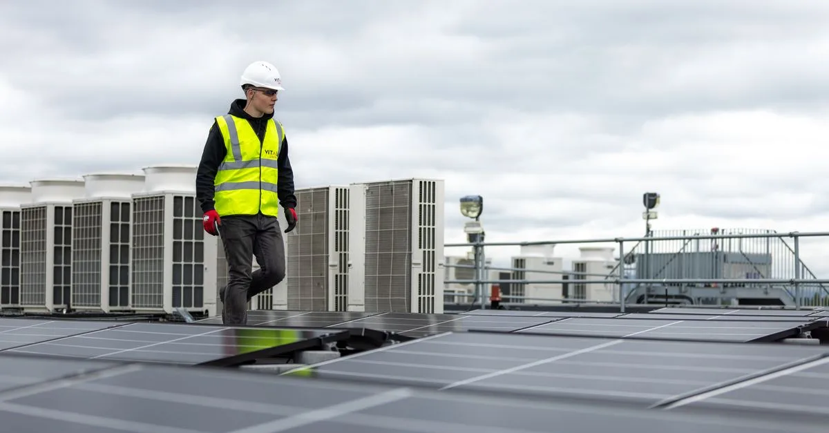 renouvelez votre formation en qualification électrique pour garantir la sécurité et la conformité aux normes actuelles.