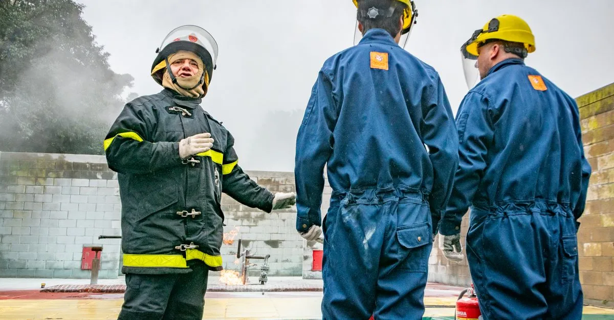 formation à la sécurité incendie : apprenez les gestes essentiels pour prévenir et réagir efficacement en cas d'incendie.
