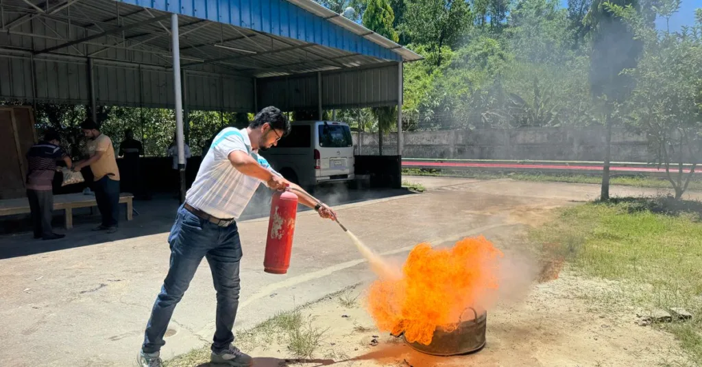 découvrez la fréquence recommandée pour le renouvellement de la formation en sécurité incendie afin de garantir une protection optimale et la conformité aux normes en vigueur.