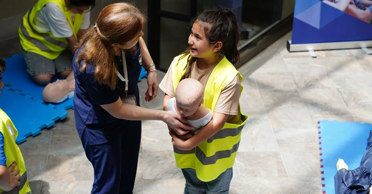 formation aux premiers secours : apprenez les gestes qui sauvent avec notre programme de formation pratique et certifiante.