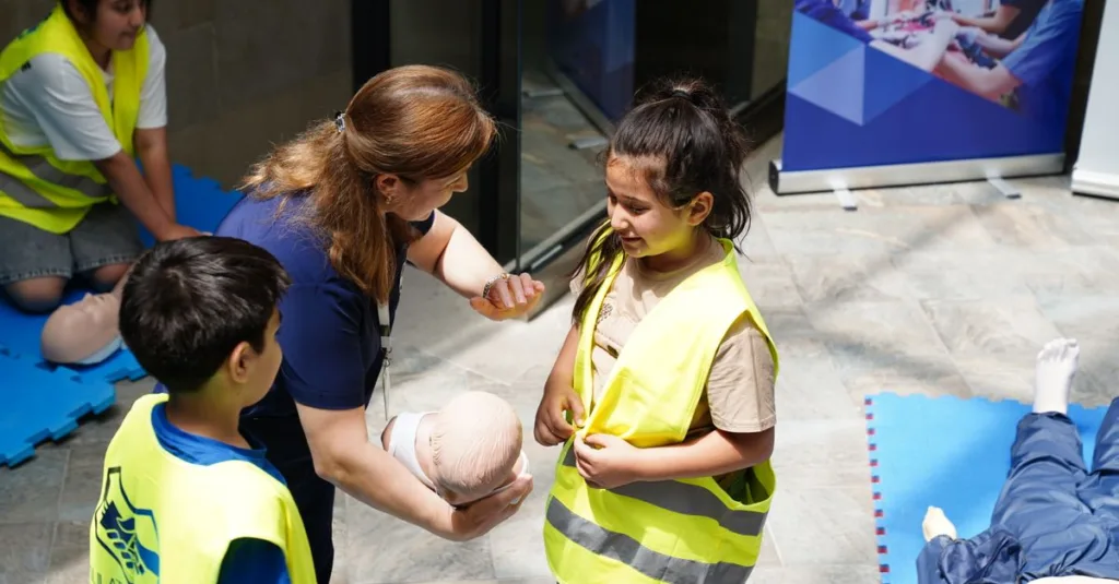 formation aux premiers secours : apprenez les gestes qui sauvent pour intervenir efficacement en cas d'urgence.
