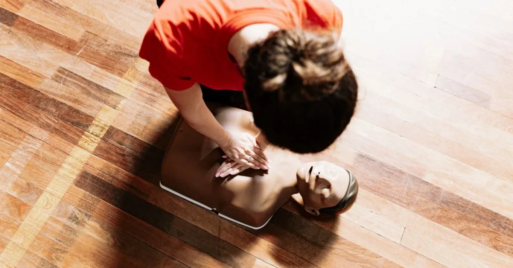 formation en premiers secours : apprenez les gestes qui sauvent grâce à notre formation complète et pratique adaptée à tous les niveaux.