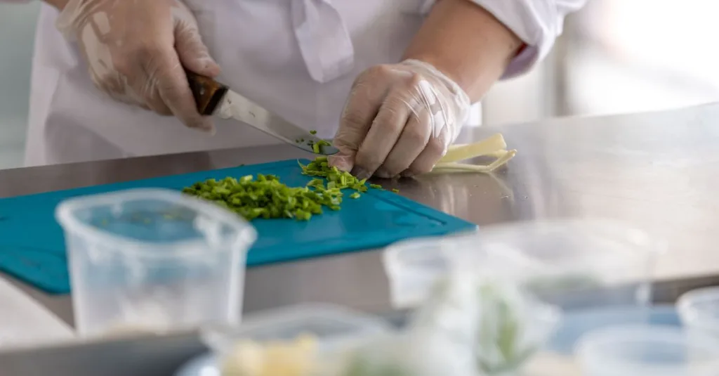 cours de formation en hygiène alimentaire pour garantir la sécurité et la qualité des aliments dans votre établissement.