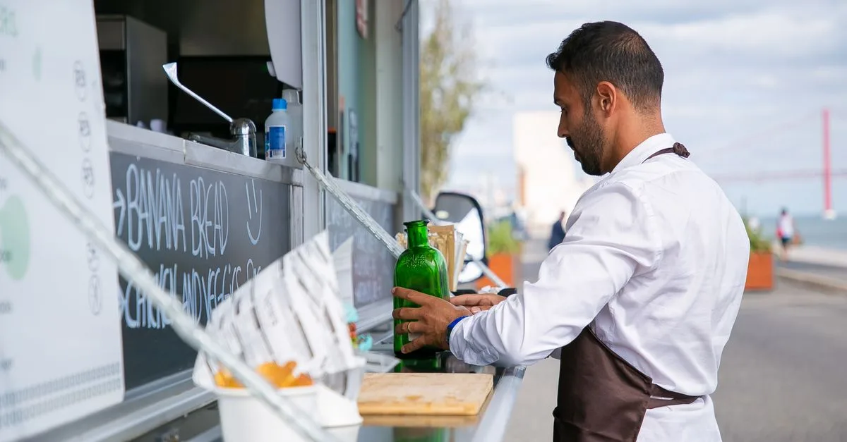 formation en hygiène pour food truck : apprenez les bonnes pratiques pour garantir la sécurité alimentaire et respecter les normes sanitaires.