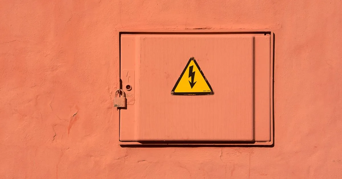 obtenez une autorisation électrique conforme aux normes pour assurer la sécurité et la légalité de vos installations électriques.