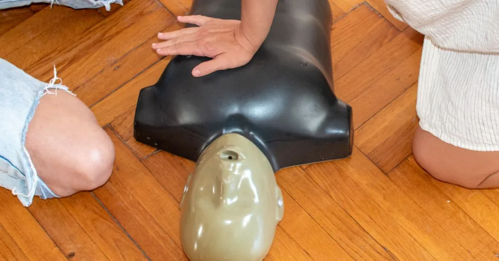 formation aux premiers secours : apprenez les gestes qui sauvent pour intervenir efficacement en cas d'urgence.
