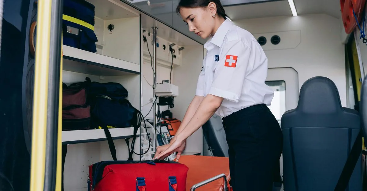 organisme de formation en premiers secours offrant des cours certifiés pour apprendre les gestes qui sauvent.