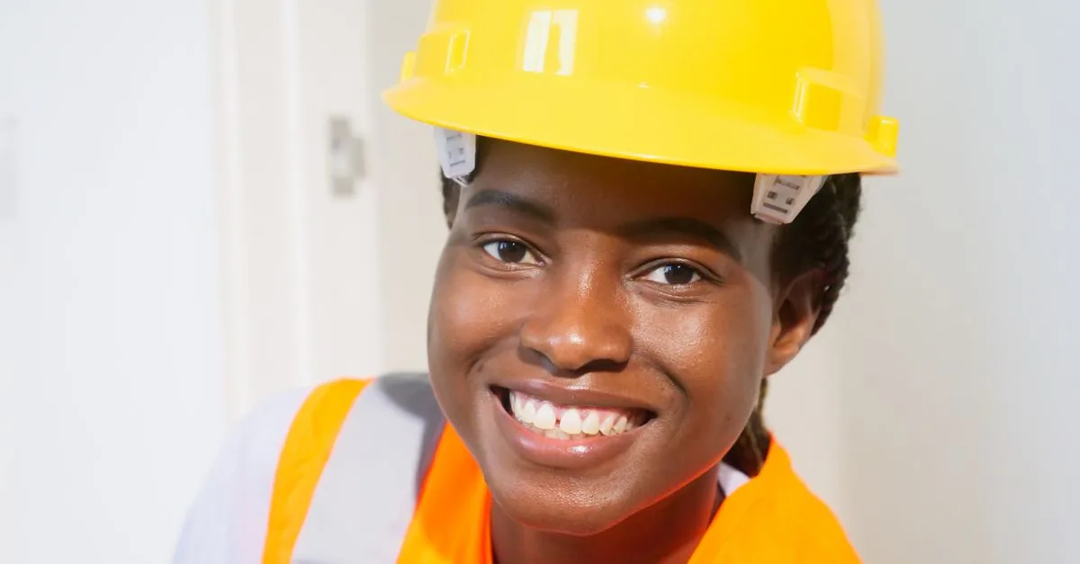 découvrez les rôles essentiels en matière de sécurité au travail pour assurer un environnement professionnel sûr et conforme aux normes.