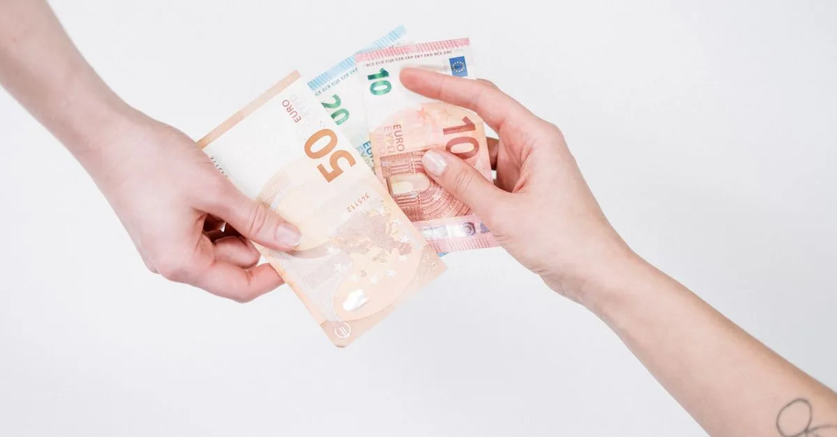 réduisez les coûts de formation obligatoire tout en maintenant la qualité et la conformité grâce à des solutions efficaces et adaptées.
