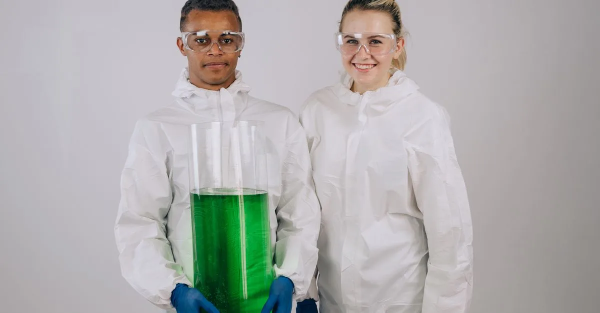 formation en sécurité chimique : apprenez les bonnes pratiques pour manipuler les produits chimiques en toute sécurité, prévenir les risques et protéger votre santé au travail.
